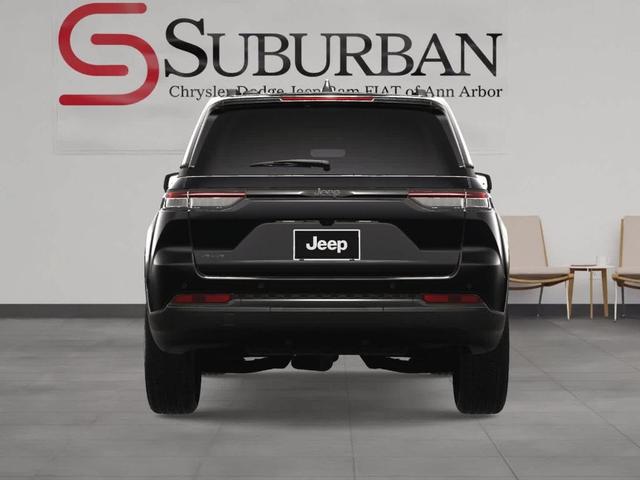 Photo of 2025 Diamond Black Jeep Grand Cherokee