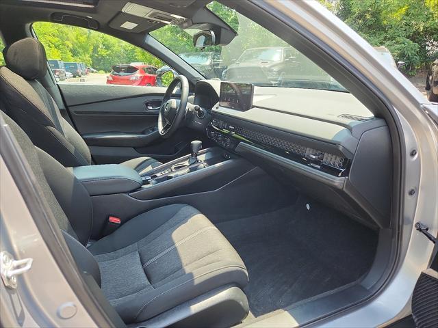 Photo of 2024 Solar Silver Metallic Honda Accord Hybrid