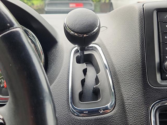 Photo of 2019 White Knuckle Clearcoat Dodge Grand Caravan