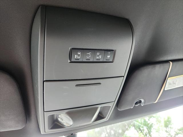 Photo of 2019 White Knuckle Clearcoat Dodge Grand Caravan