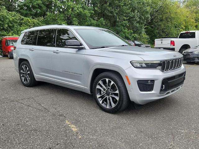 Photo of 2021 Silver Zynith Jeep Grand Cherokee L