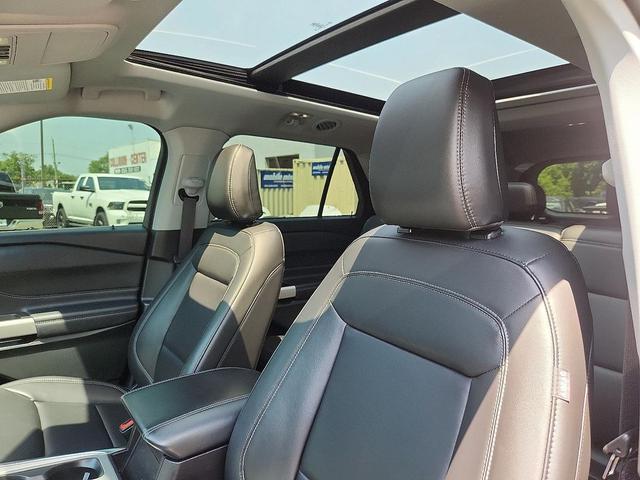 Photo of 2024 Star White Metallic Tri-Coat Ford Explorer