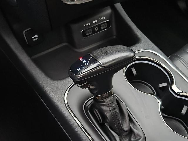 Photo of 2020 White Knuckle Clearcoat Dodge Durango