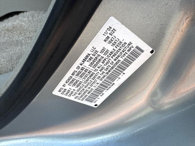 Photo of 2005 Silver Pearl Metallic Honda Odyssey