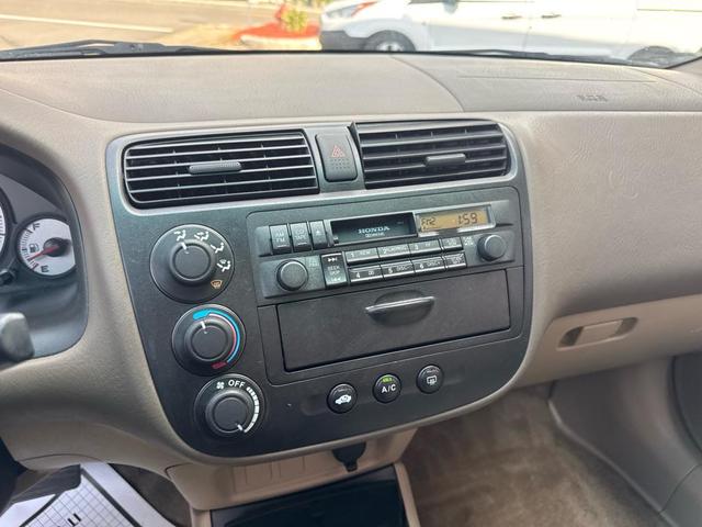 Photo of 2002 GOLD Honda Civic