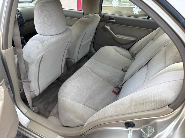 Photo of 2002 GOLD Honda Civic