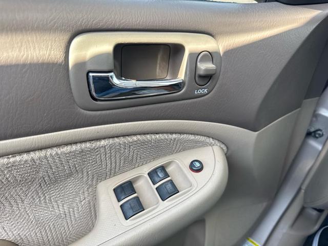 Photo of 2002 GOLD Honda Civic