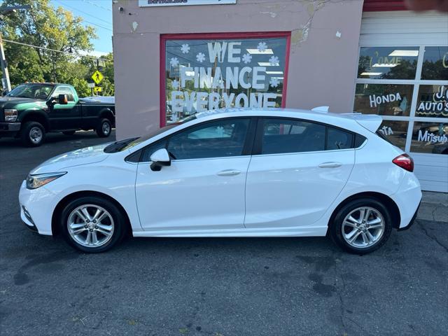 Photo of 2017 Summit White Chevrolet Cruze