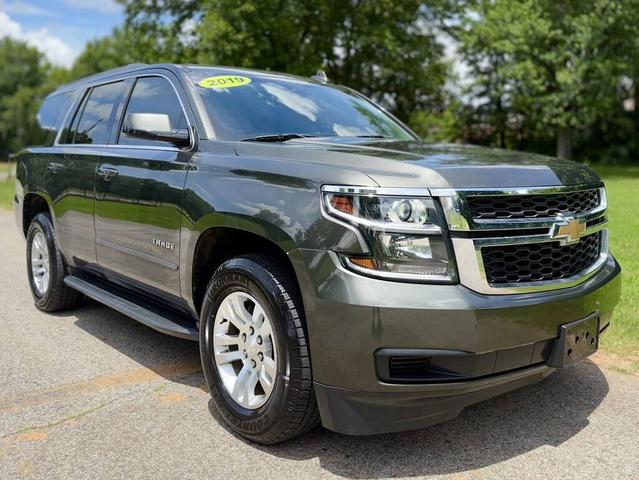 Photo of 2019 Deepwood Green Metallic Chevrolet Tahoe