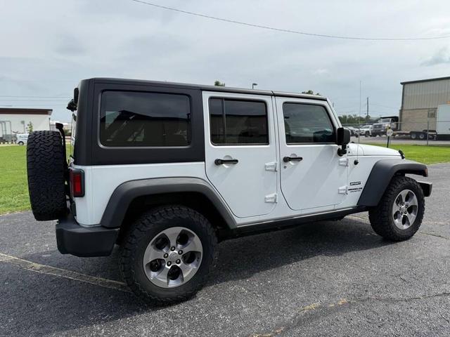 Photo of 2016 Bright White Clearcoat Jeep Wrangler Unlimited