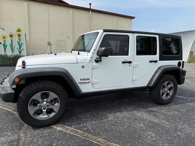 Photo of 2016 Bright White Clearcoat Jeep Wrangler Unlimited