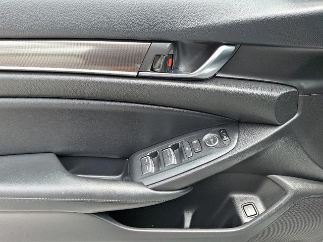 Photo of 2022 Platinum White Pearl Honda Accord