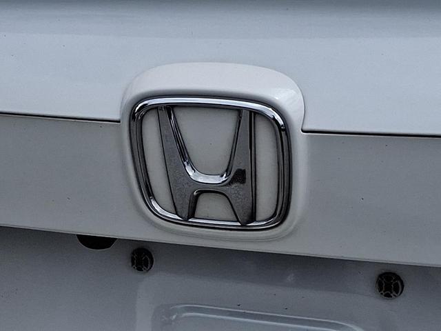 Photo of 2022 Platinum White Pearl Honda Accord