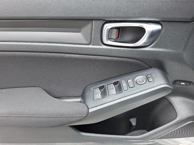 Photo of 2026 Platinum White Pearl Honda Civic