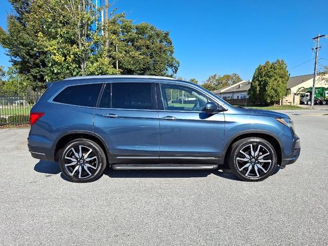 Photo of 2019 Steel Sapphire Metallic Honda Pilot