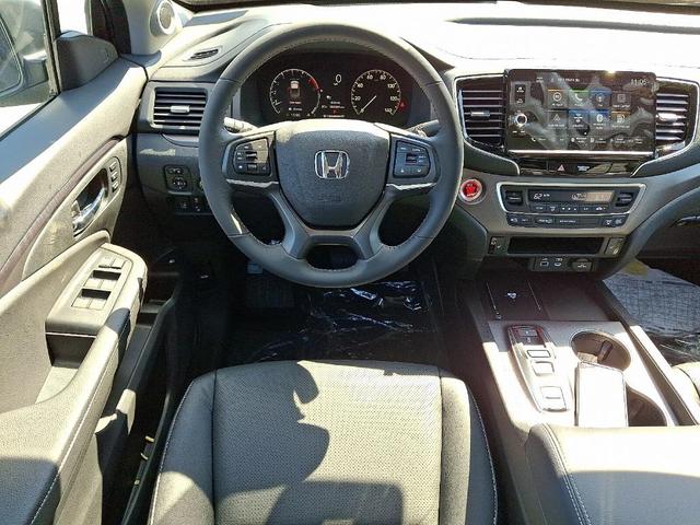 Photo of 2025 Crystal Black Pearl Honda Ridgeline