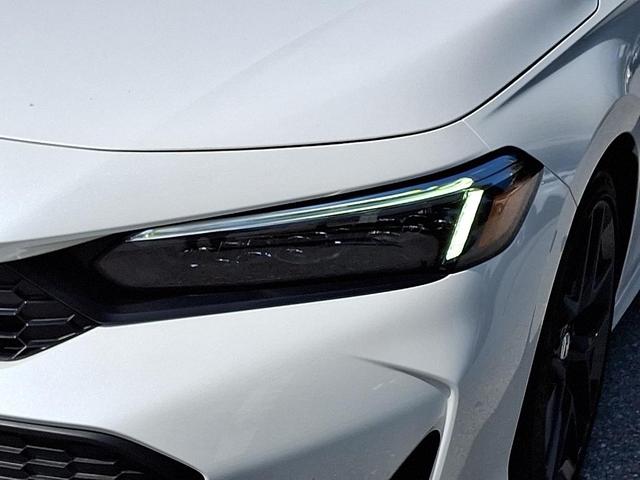 Photo of 2025 Platinum White Pearl Honda Civic