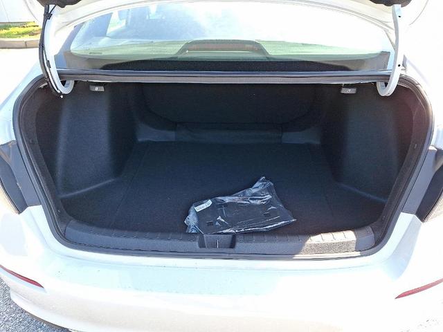 Photo of 2025 Platinum White Pearl Honda Civic