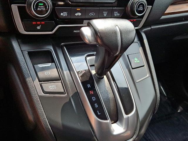 Photo of 2018 White Diamond Pearl Honda CR-V