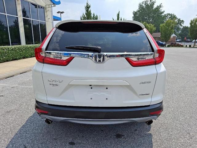 Photo of 2018 White Diamond Pearl Honda CR-V