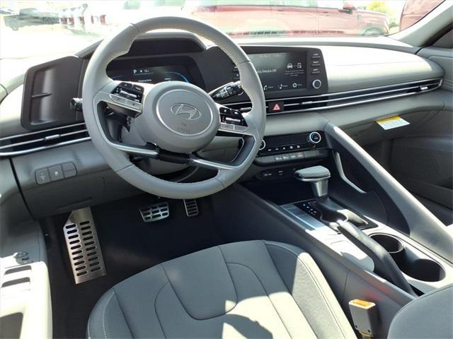 Photo of 2025 Red Hyundai ELANTRA
