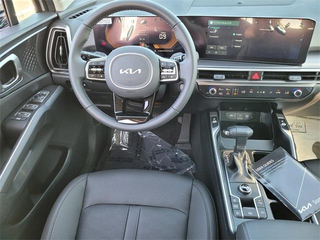 Photo of 2025 Wolf Gray Kia Sorento