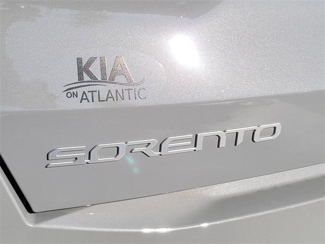 Photo of 2025 Wolf Gray Kia Sorento