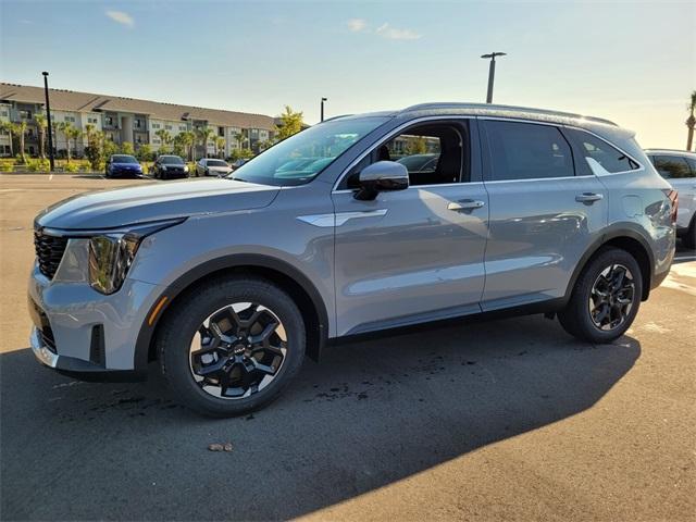 Photo of 2025 Wolf Gray Kia Sorento