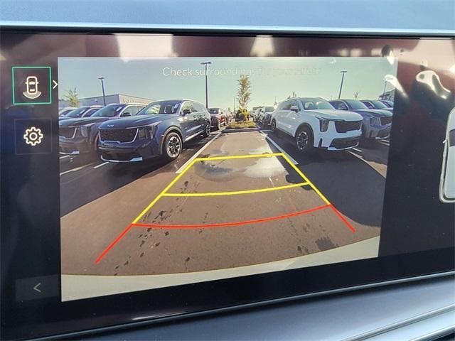 Photo of 2025 Wolf Gray Kia Sorento