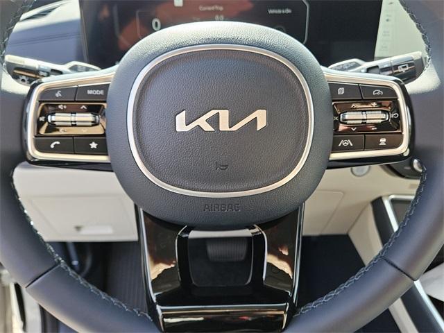 Photo of 2026 Ivory Silver Kia Carnival
