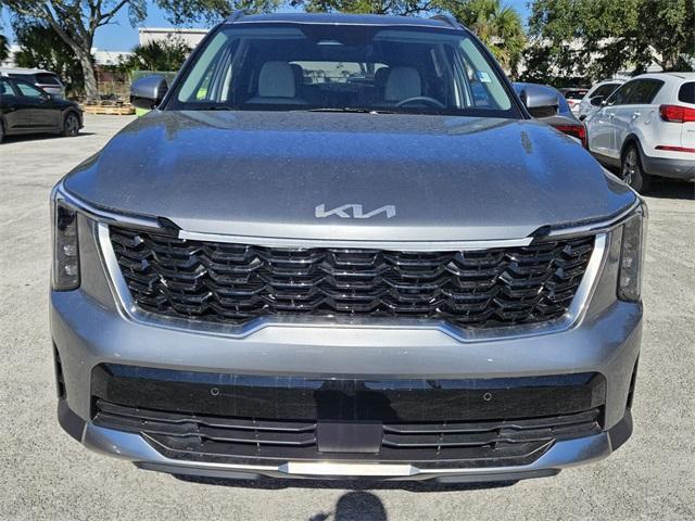 Photo of 2025 Steel Gray Kia Sorento Hybrid