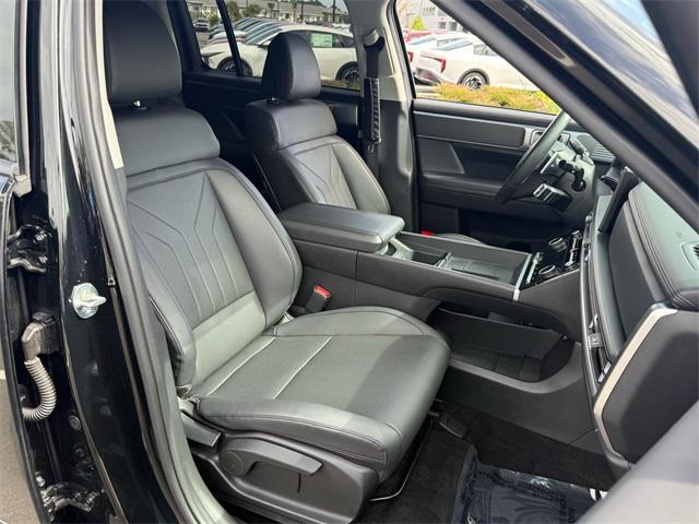 Photo of 2024 Phantom Black Hyundai SANTA FE