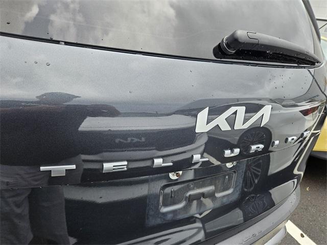 Photo of 2022 Gravity Gray Kia Telluride