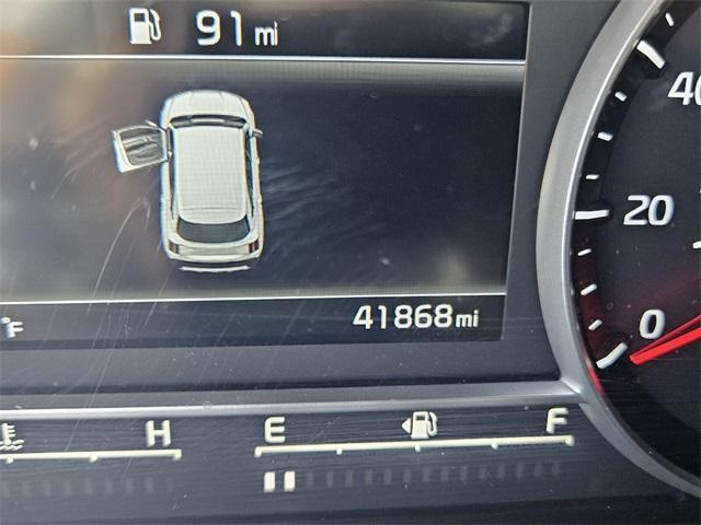 Photo of 2023 Everlasting Silver Kia Sorento