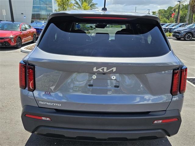 Photo of 2023 Everlasting Silver Kia Sorento