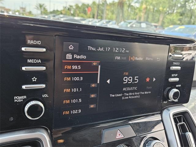 Photo of 2023 Everlasting Silver Kia Sorento