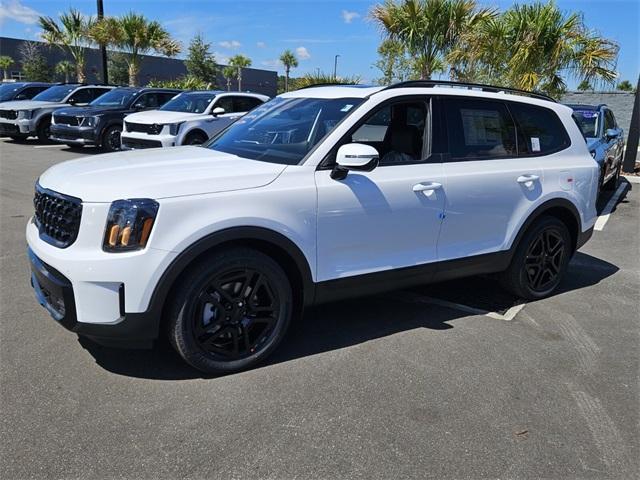 Photo of 2025 Glacial White Pearl Kia Telluride