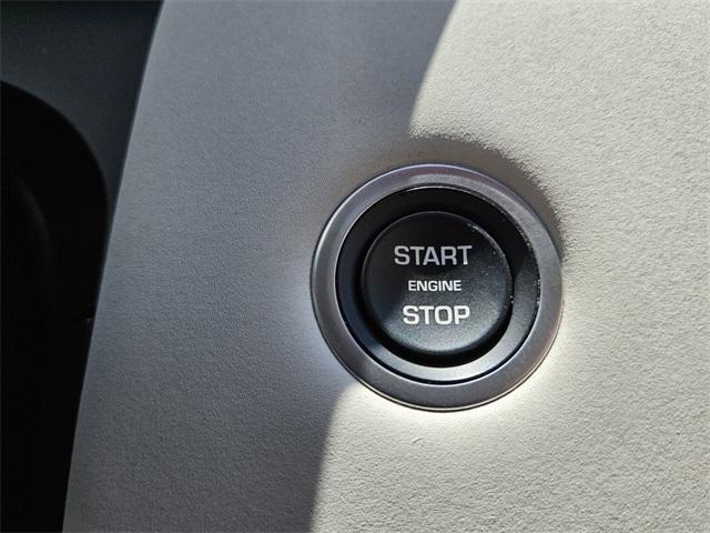 Photo of 2022 Santorini Black Land Rover Discovery Sport