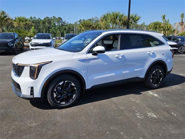 Photo of 2025 Glacial White Pearl Kia Sorento
