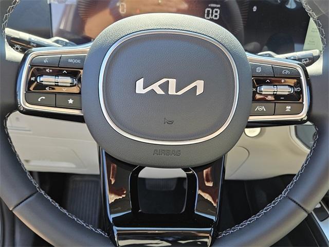 Photo of 2025 Glacial White Pearl Kia Sorento