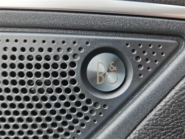 Photo of 2024 Silver Metallic Ford Edge