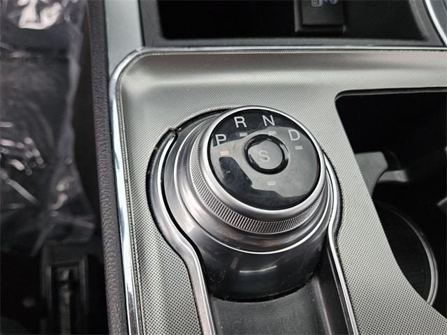 Photo of 2024 Silver Metallic Ford Edge
