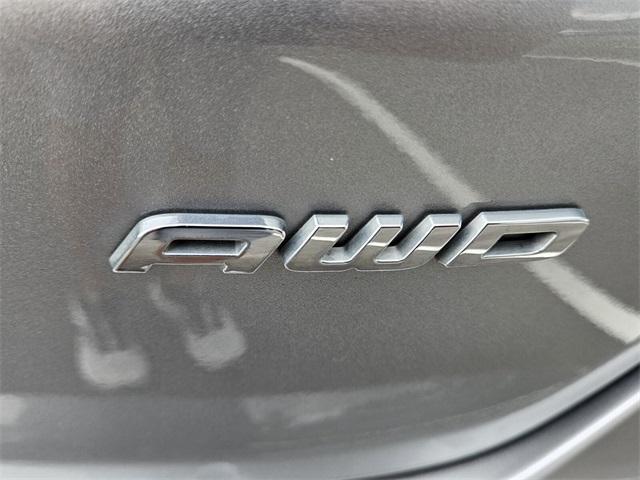 Photo of 2024 Silver Metallic Ford Edge