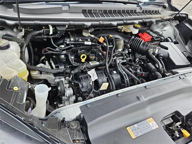 Photo of 2024 Silver Metallic Ford Edge