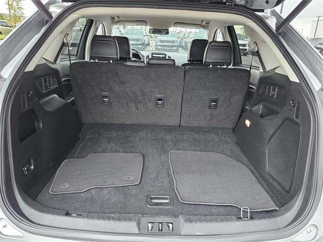 Photo of 2024 Silver Metallic Ford Edge