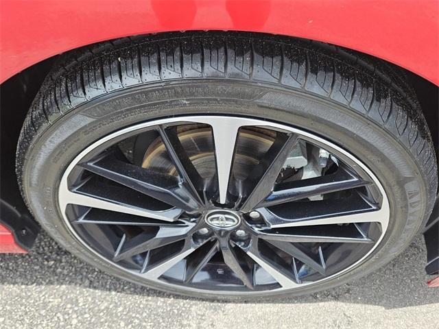 Photo of 2019 Red Toyota Camry