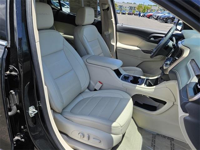 Photo of 2022 Ebony Twilight Metallic GMC Acadia