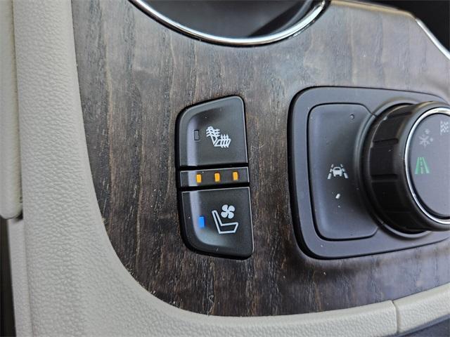 Photo of 2022 Ebony Twilight Metallic GMC Acadia