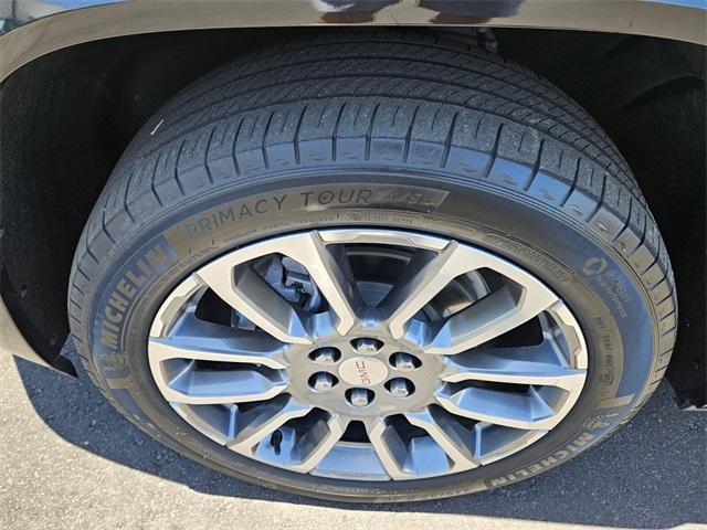 Photo of 2022 Ebony Twilight Metallic GMC Acadia