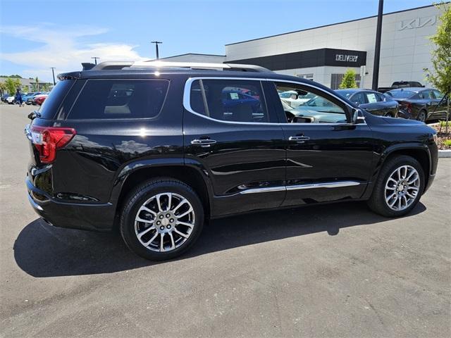 Photo of 2022 Ebony Twilight Metallic GMC Acadia